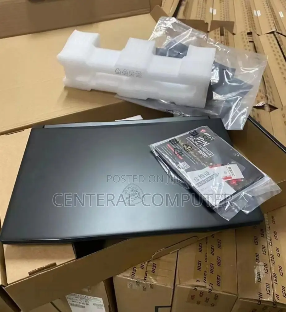 New Laptop MSI GE66 Raider 10SGS 16GB Intel Core I7 SSD 1T