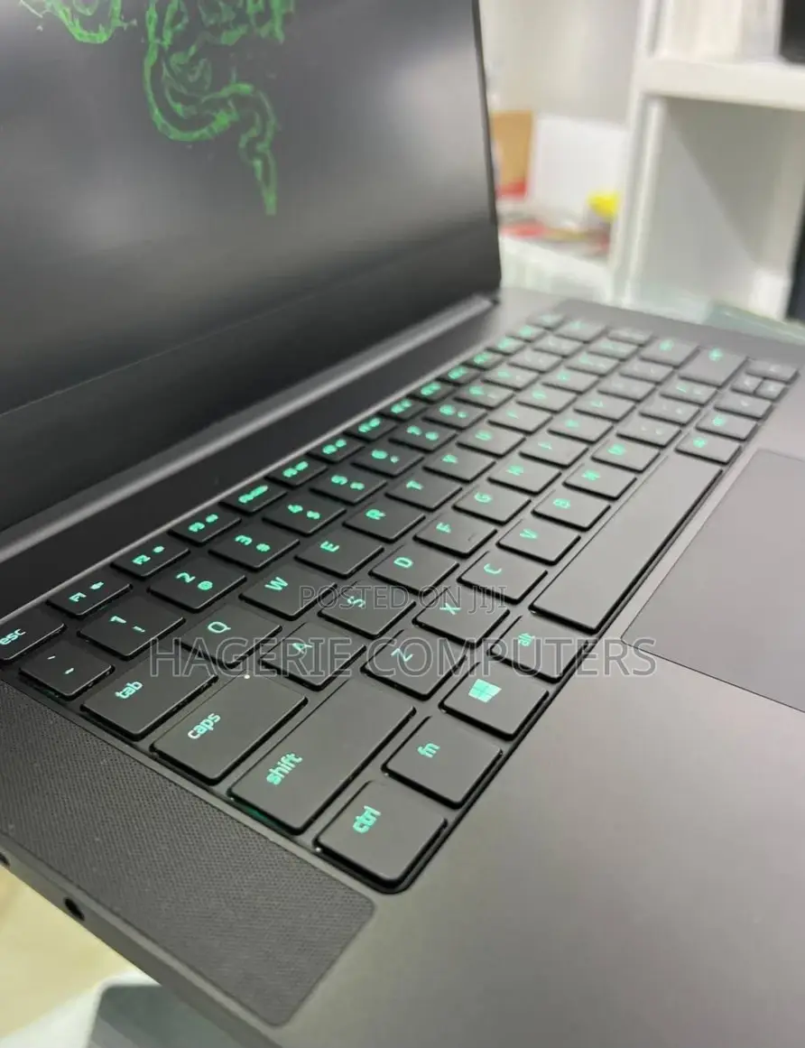 New Laptop Razer Blade 16GB AMD Ryzen 9 SSD 1T