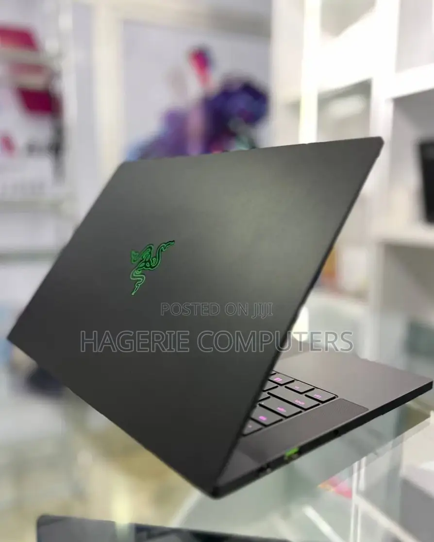 New Laptop Razer Blade 16GB AMD Ryzen 9 SSD 1T