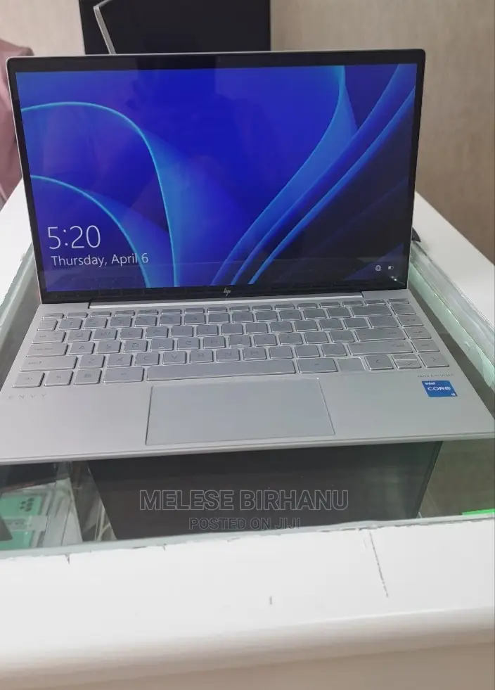 New Laptop HP Envy X360 8GB Intel Core I5 SSD 512GB
