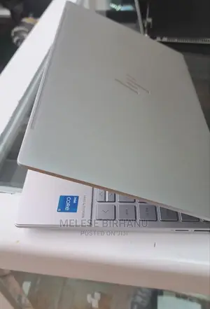 New Laptop HP Envy X360 8GB Intel Core I5 SSD 512GB