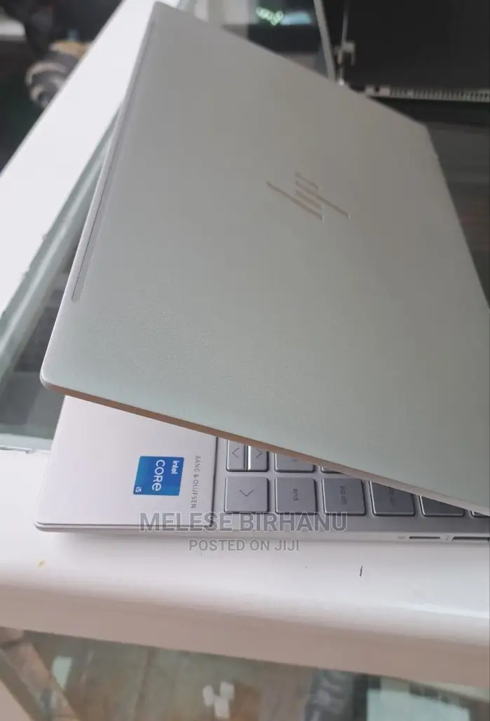 New Laptop HP Envy X360 8GB Intel Core I5 SSD 512GB