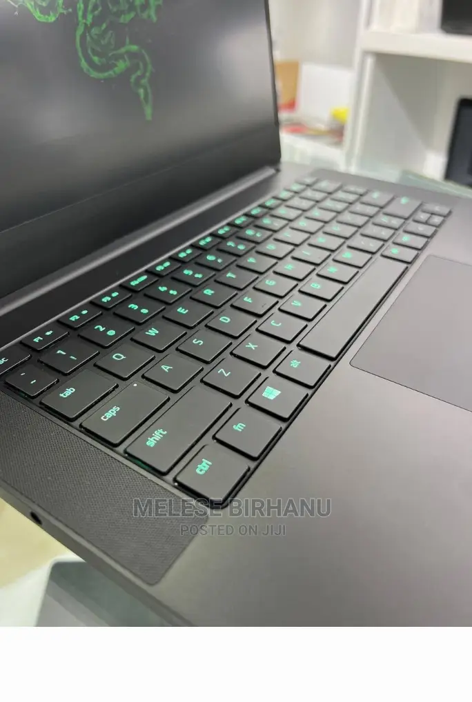 New Laptop Razer Blade 16GB AMD Ryzen 9 SSD 1T