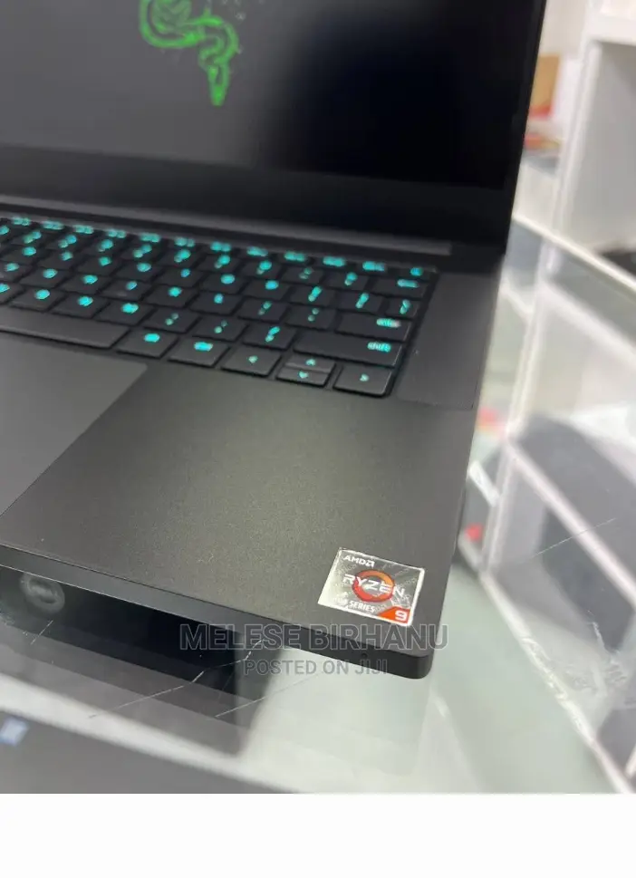 New Laptop Razer Blade 16GB AMD Ryzen 9 SSD 1T