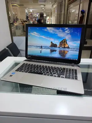 New Laptop Toshiba Satellite C55 4GB Intel Core I5 SSHD (Hybrid) 500GB