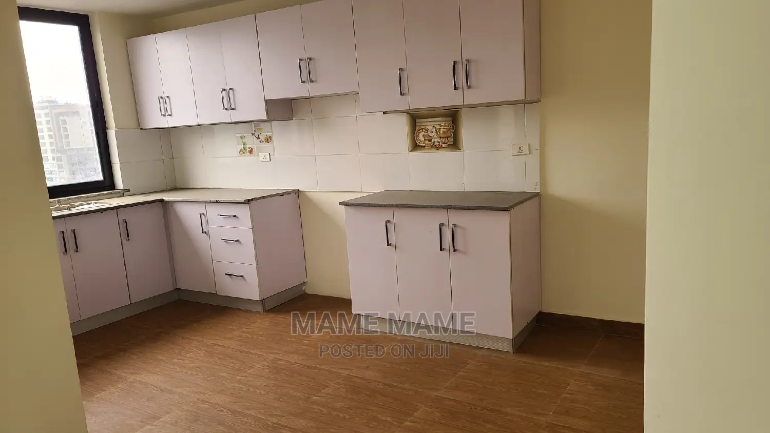 4bdrm Apartment in Addis Abeba, Yeka for Rent