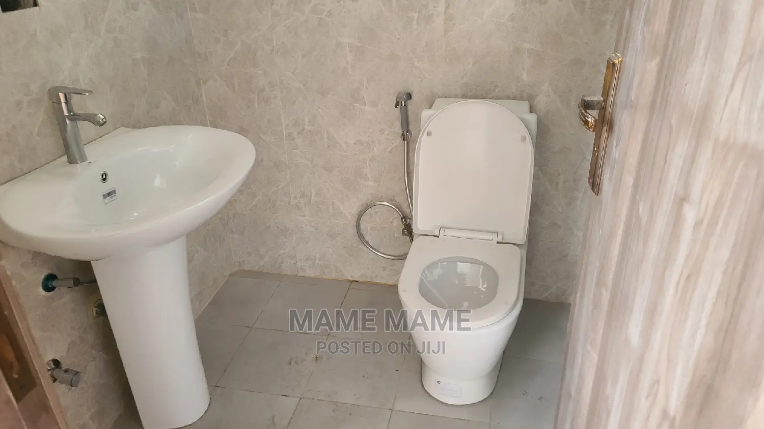 4bdrm Apartment in Addis Abeba, Yeka for Rent