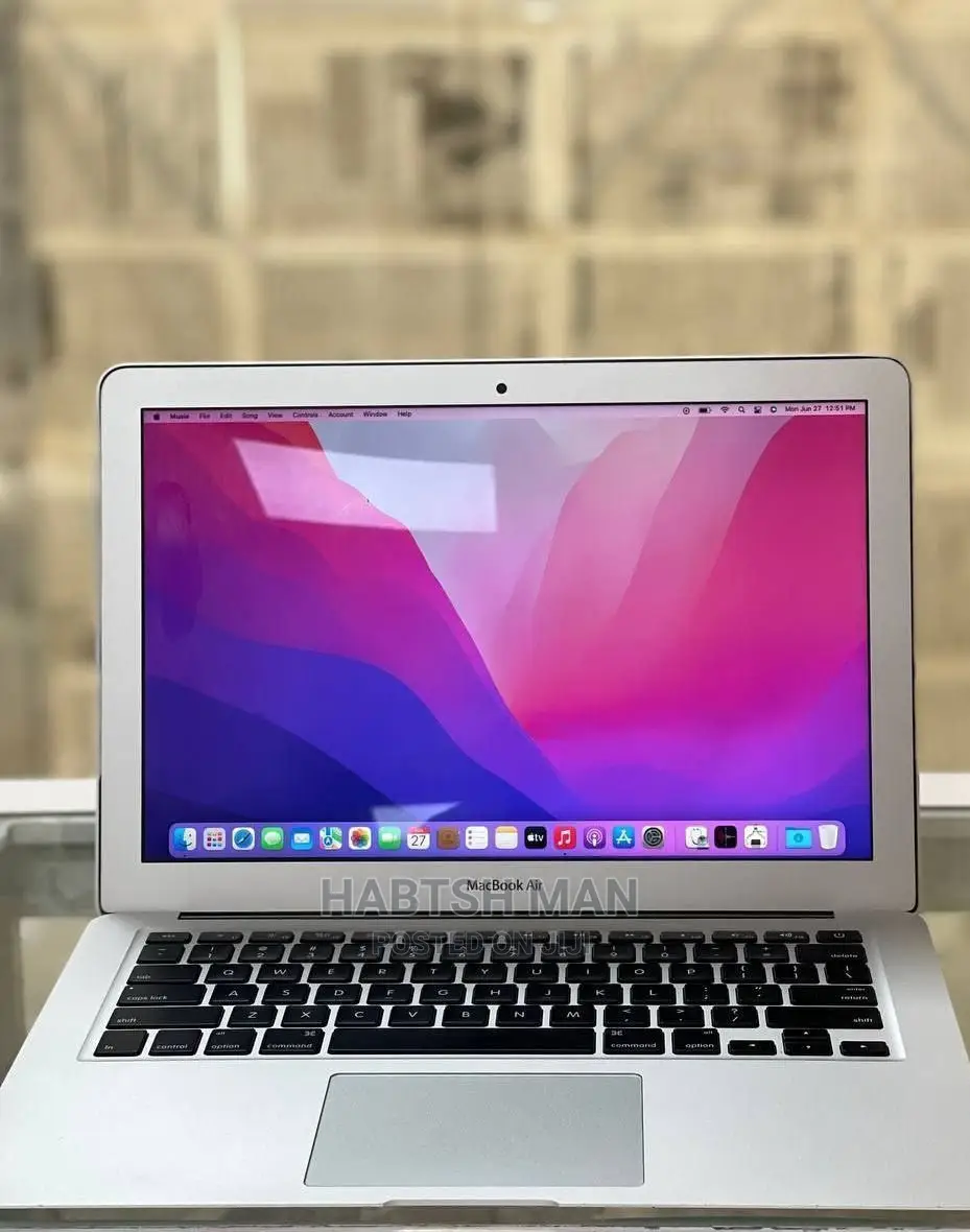 New Laptop Apple MacBook 2014 4GB Intel Core I5 SSD 128GB