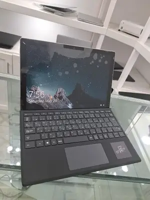 New Laptop Microsoft Surface 8GB Intel Core I5 SSD 128GB