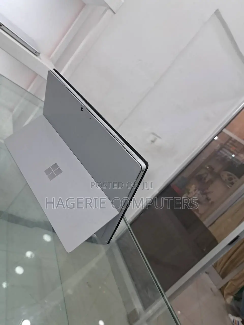 New Laptop Microsoft Surface 8GB Intel Core I5 SSD 128GB