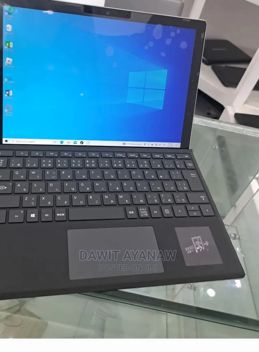 New Laptop Microsoft Surface 8GB Intel Core I5 SSD 128GB