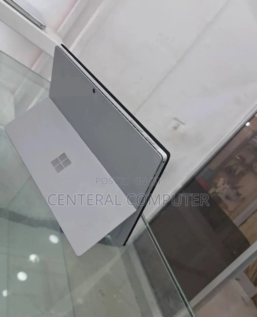 New Laptop Microsoft Surface Laptop Go 2 8GB Intel Core I5 SSD 128GB