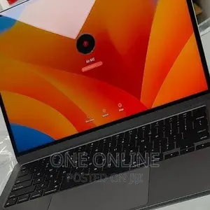 New Laptop Apple MacBook Pro 2022 M2 16GB Apple M2 SSD 512GB