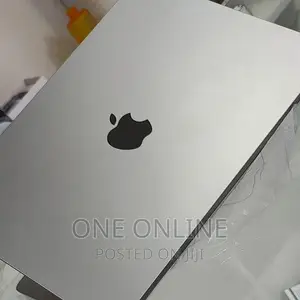 New Laptop Apple MacBook Pro 2022 M2 16GB Apple M2 SSD 512GB