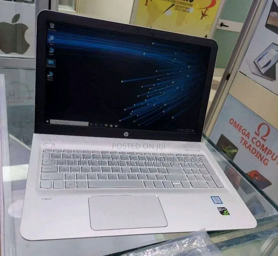 New Laptop HP Envy 4 8GB Intel Core I5 SSD 1T