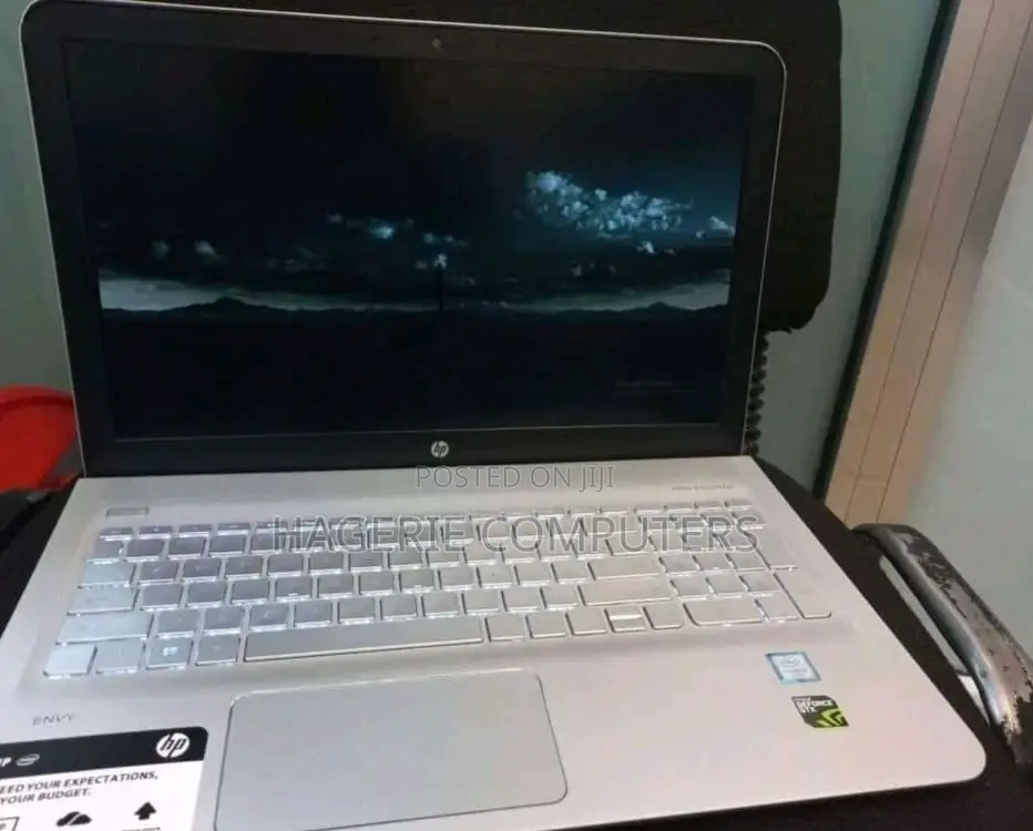 New Laptop HP Envy 4 8GB Intel Core I5 SSD 1T