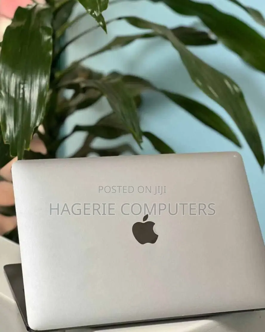 New Laptop Apple MacBook Air 8GB Apple M1 SSD 256GB