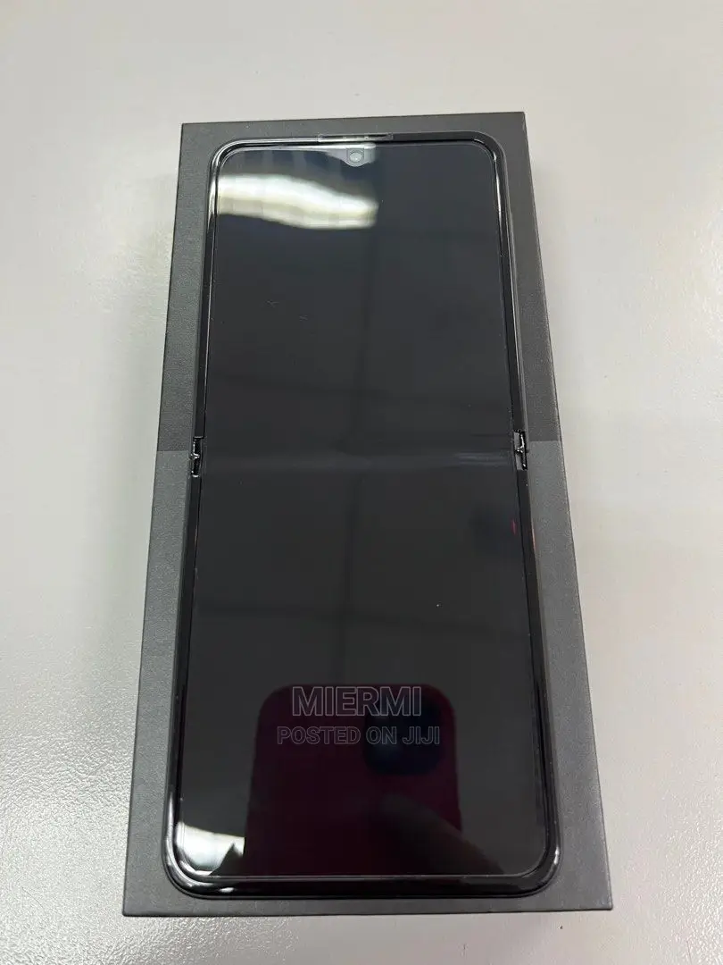 New Samsung Galaxy Z Flip3 5G 256 GB Black