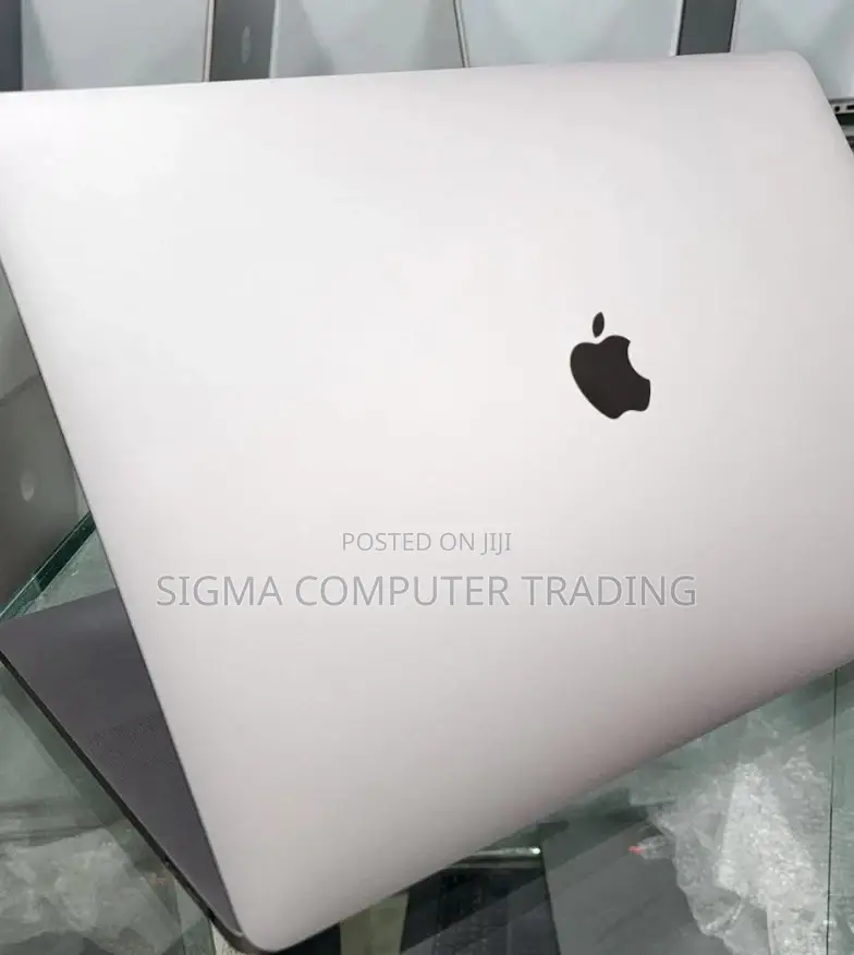 New Laptop Apple MacBook Pro 2019 16GB Intel Core I9 SSD 512GB