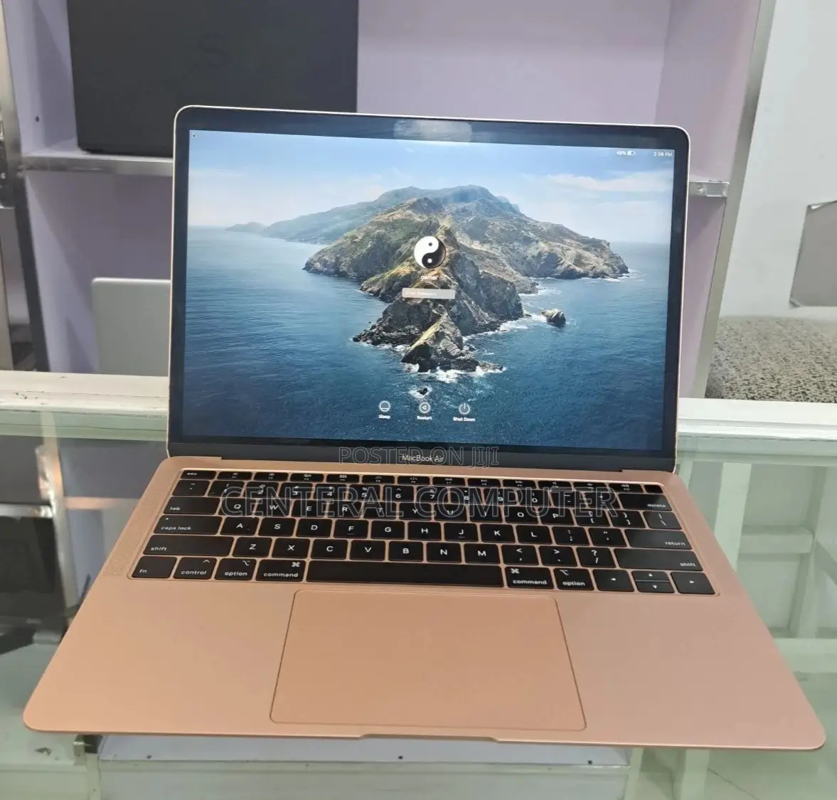 New Laptop Apple MacBook Pro 2019 8GB Intel Core I5 SSD 128GB