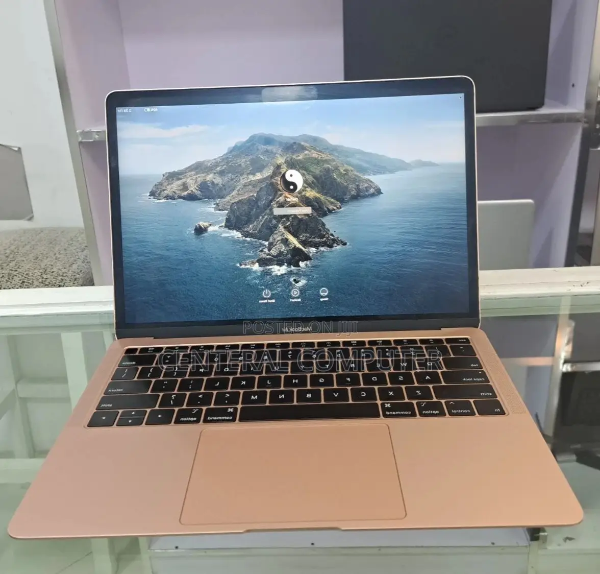 New Laptop Apple MacBook Pro 2019 8GB Intel Core I5 SSD 128GB