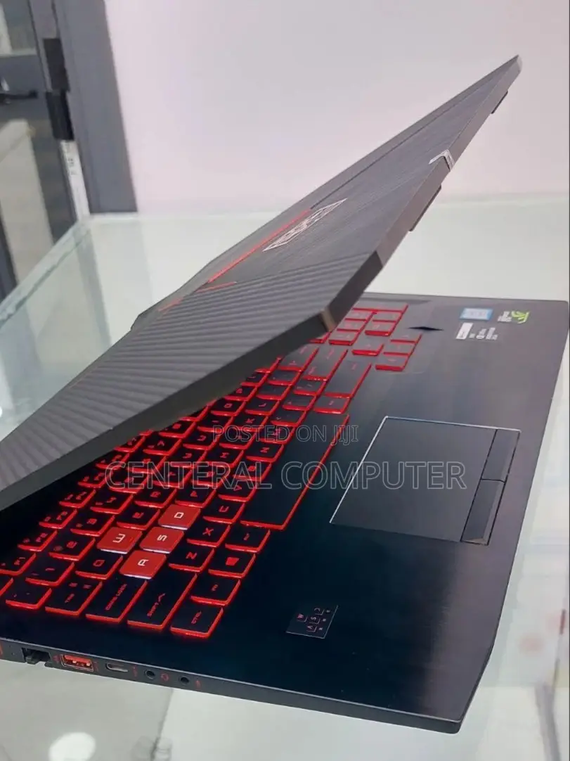 New Laptop HP Omen 17-An188nr 8GB Intel Core I7 HDD+SSD 1T