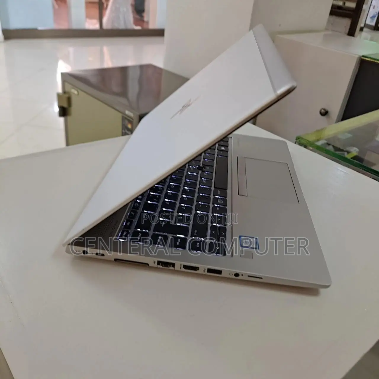 New Laptop HP EliteBook 755 G5 8GB Intel Core I7 SSD 256GB