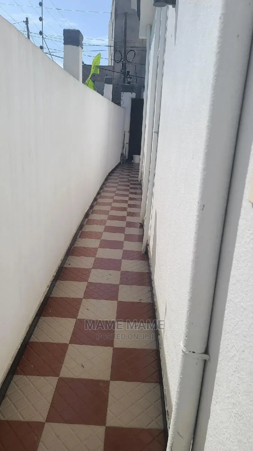 3bdrm Villa in Addis Abeba, Bole for Sale