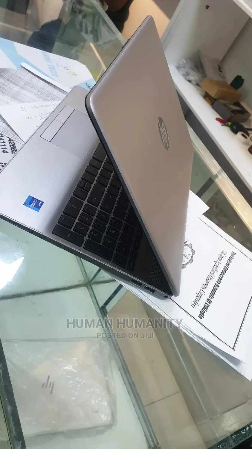 New Laptop HP 14-Dq1088wm 8GB Intel Core I7 SSD 1T