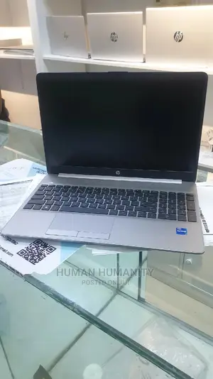 New Laptop HP 14-Dq1088wm 8GB Intel Core I7 SSD 1T