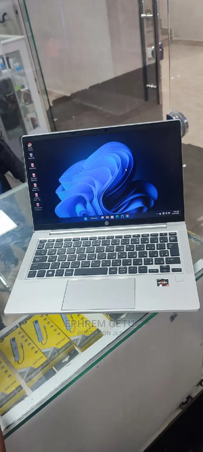 New Laptop HP ProBook 430 8GB AMD SSD 256GB