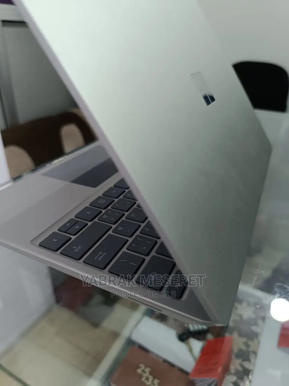 New Laptop Microsoft Surface 8GB Intel Core I5 SSD 256GB