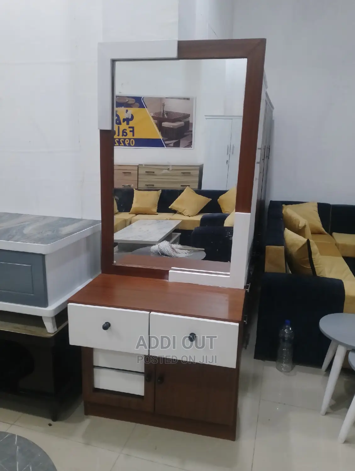 ድሬሲንግ ቴብል/Dressing Table