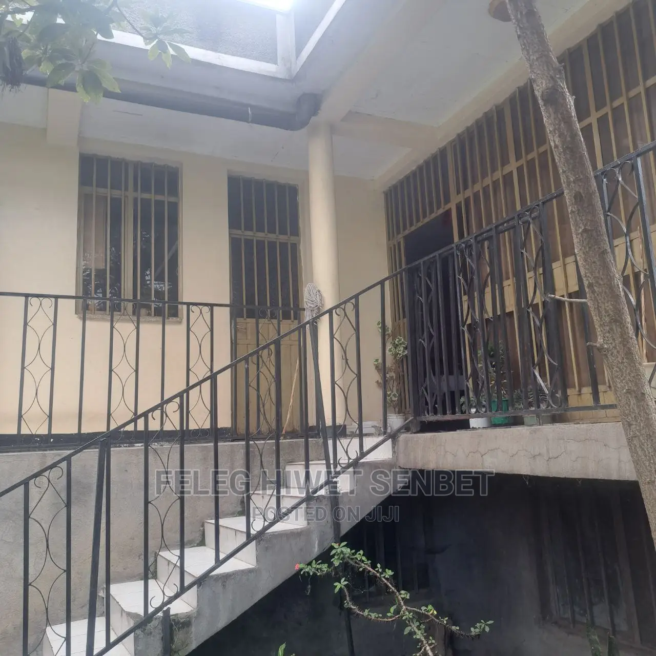 የሚሸጥ ጂ+1ኤል ሼፕ ያለው ቦታ