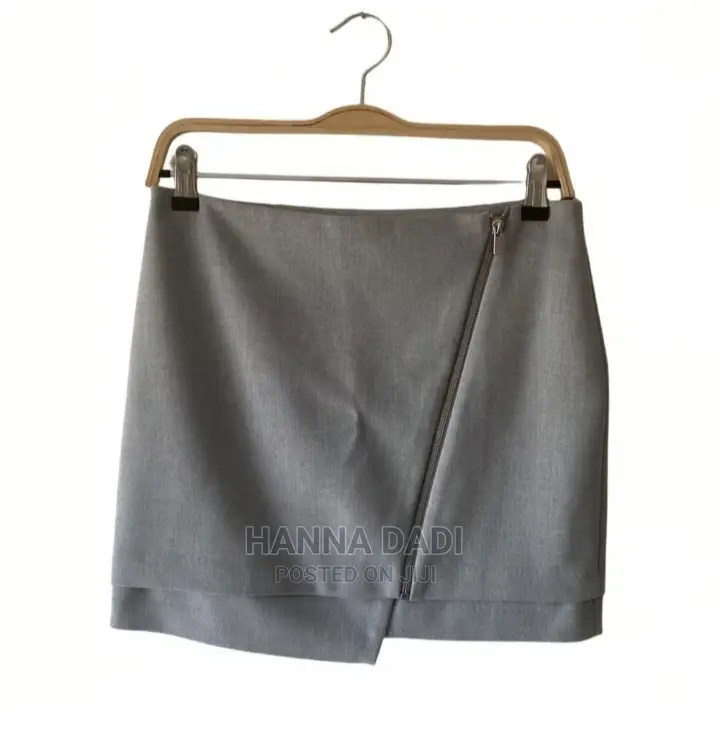 H M Frontal Zip Skirt