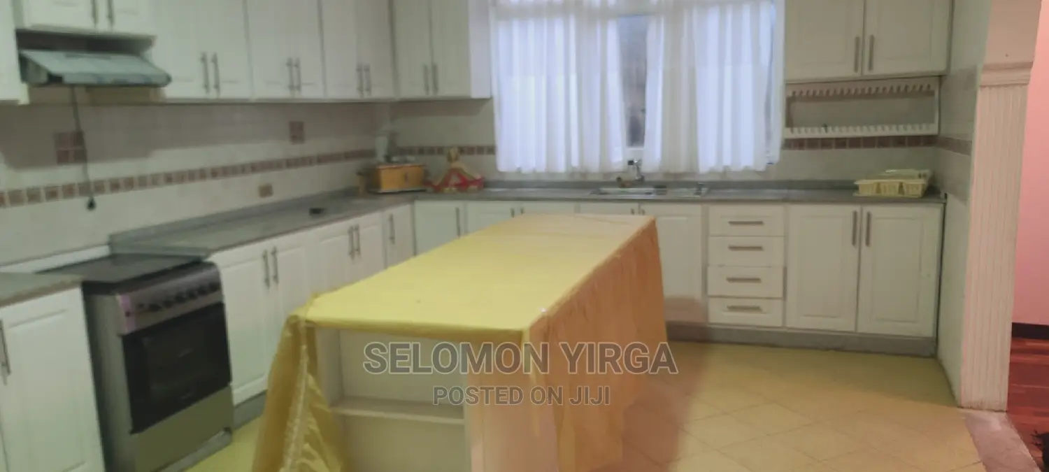 Furnished 5bdrm House in አድስ አበባ, Bole for Rent