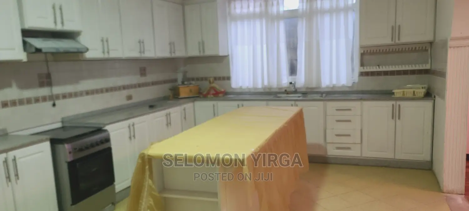 Furnished 5bdrm House in አድስ አበባ, Bole for Rent