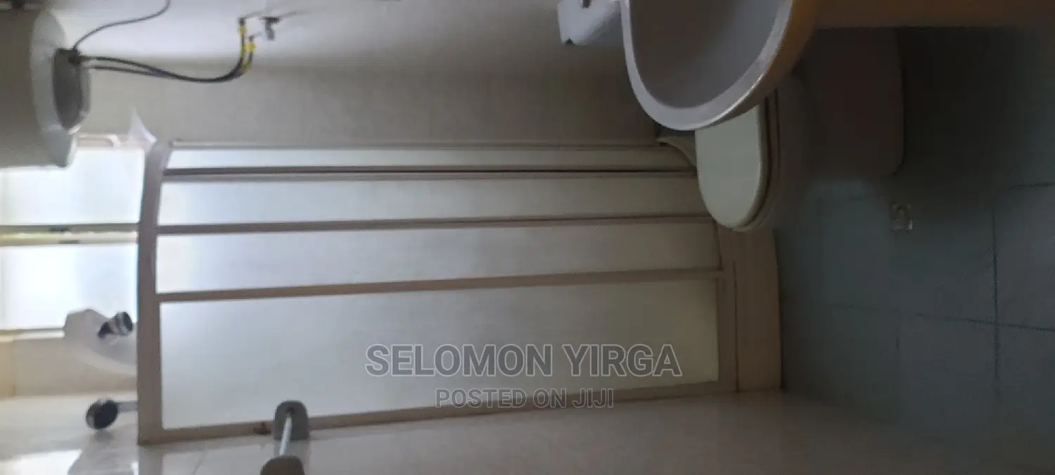 Furnished 5bdrm House in አድስ አበባ, Bole for Rent