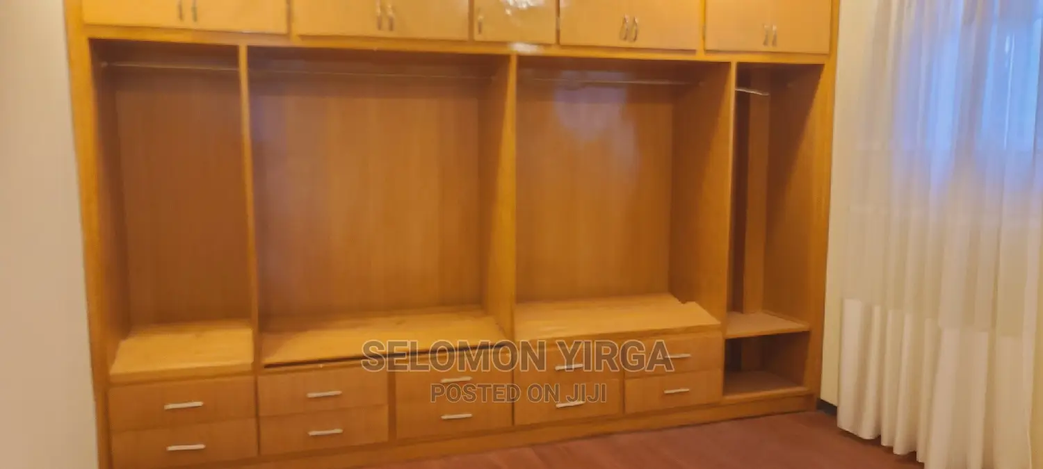 Furnished 5bdrm House in አድስ አበባ, Bole for Rent