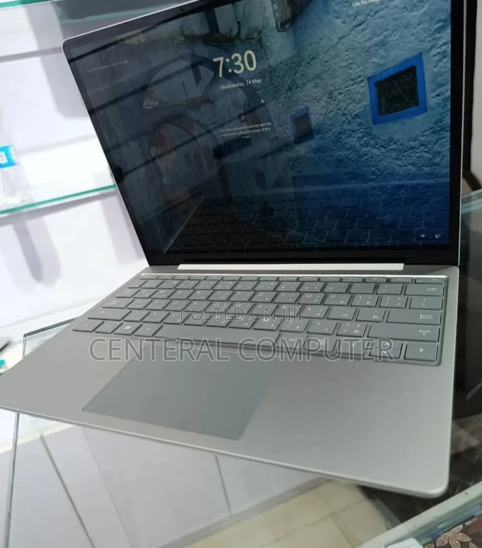 New Laptop Microsoft Surface Pro 4 8GB Intel Core I5 SSD 256GB