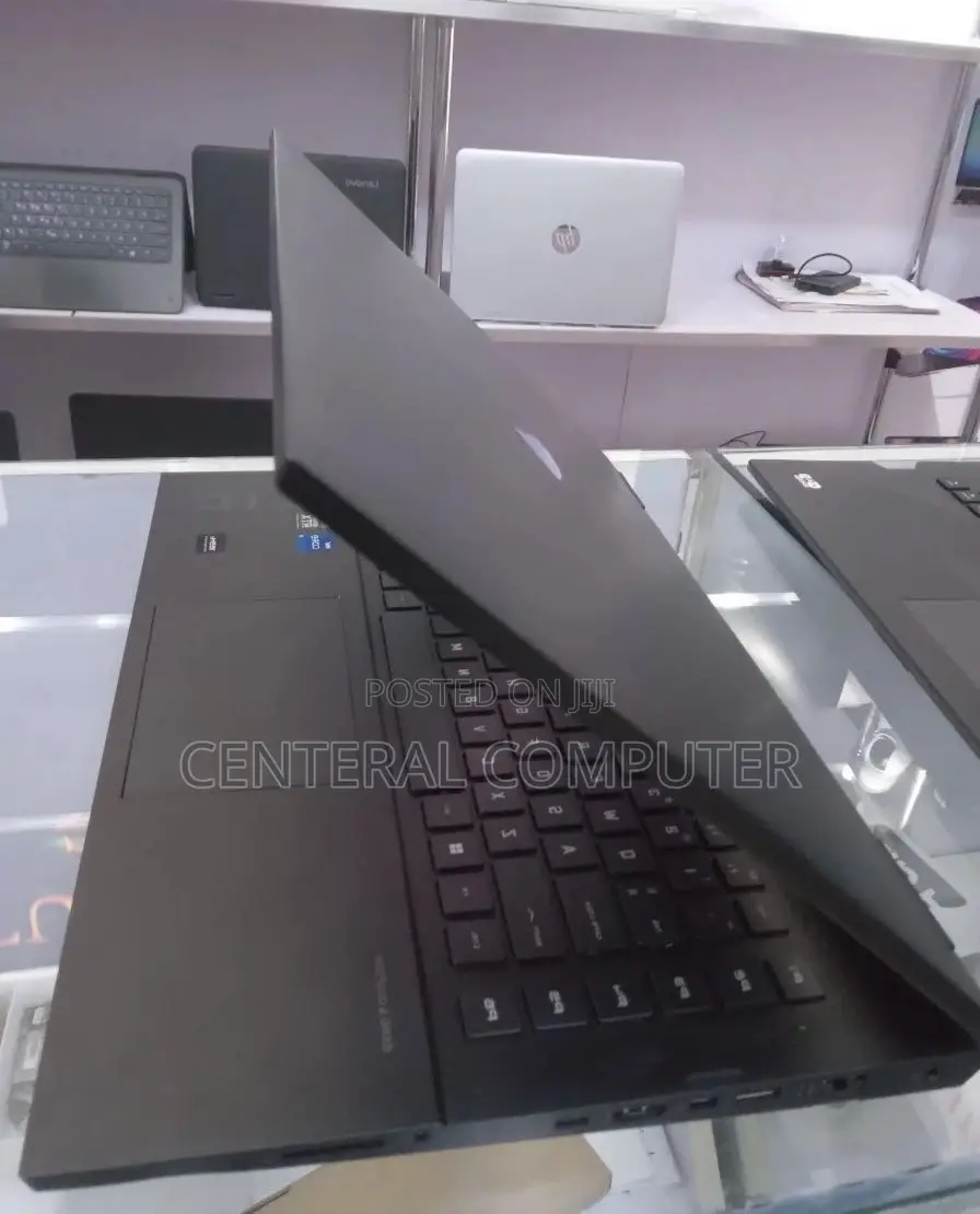 New Laptop HP Omen X 17t 16GB Intel Core I7 SSD 1T