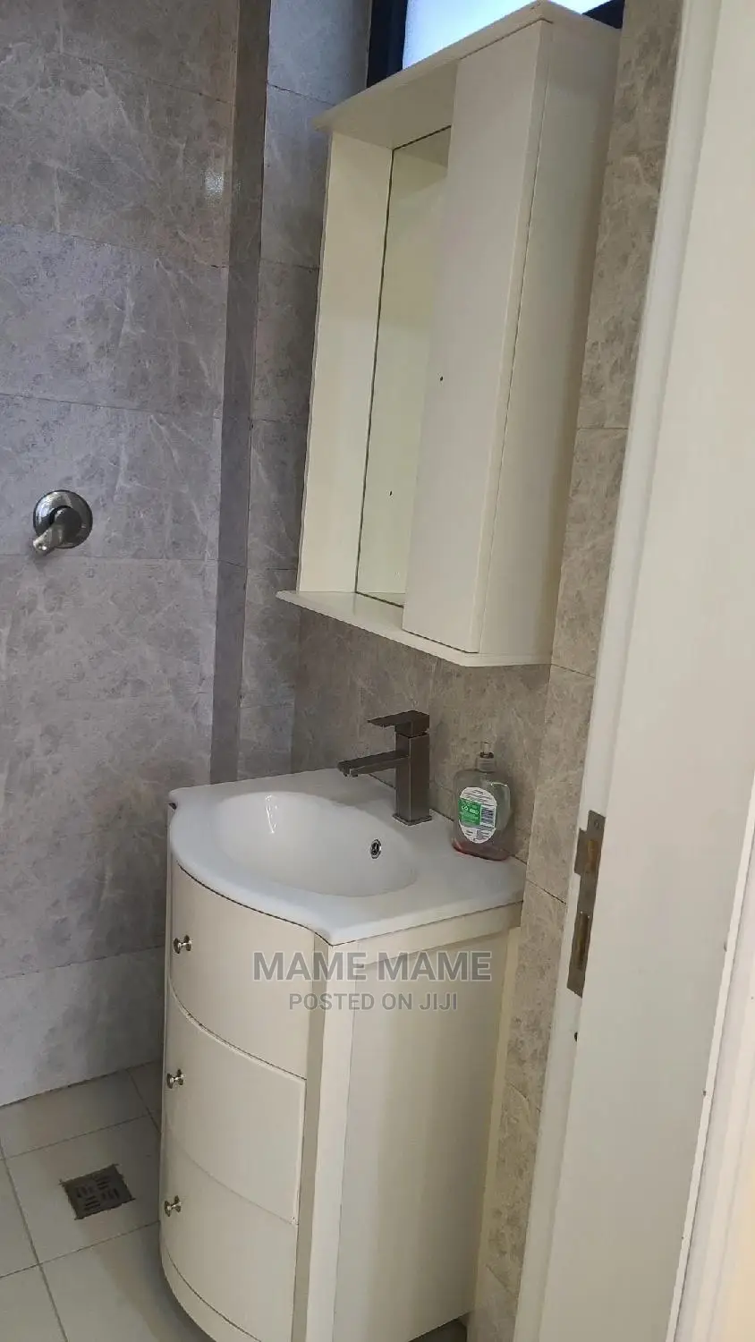 Furnished 8bdrm House in Addis Abeba, Bole for Rent