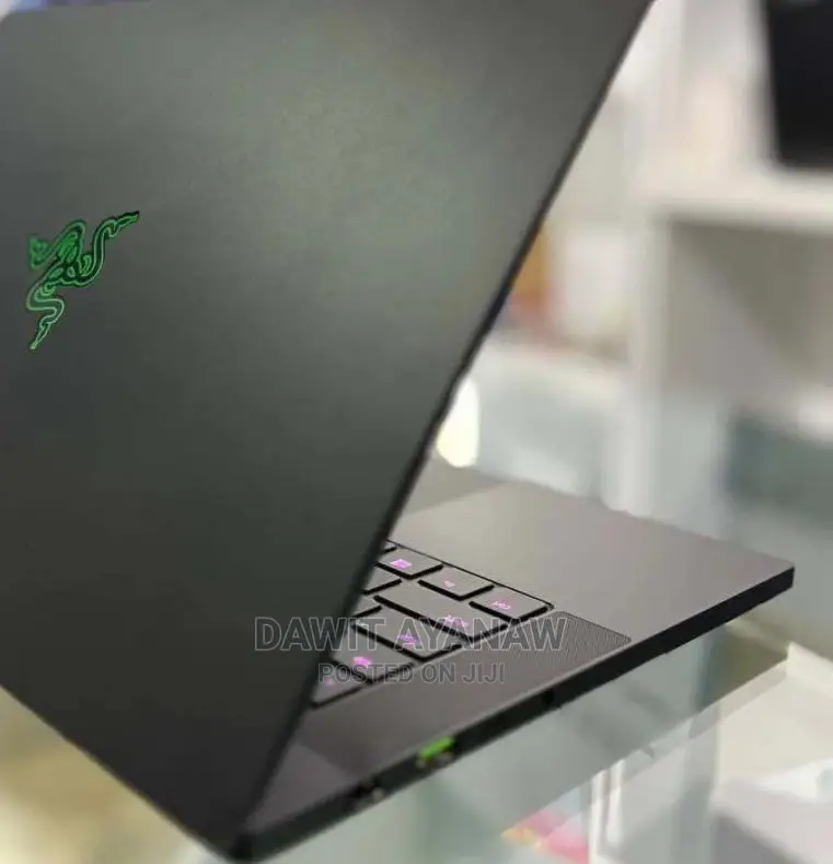 New Laptop Razer Blade 16GB AMD Ryzen 9 SSD 1T