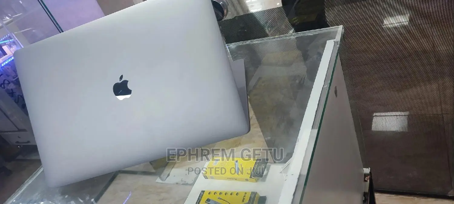 New Laptop Apple MacBook 64GB Intel Core I9 SSD 2T