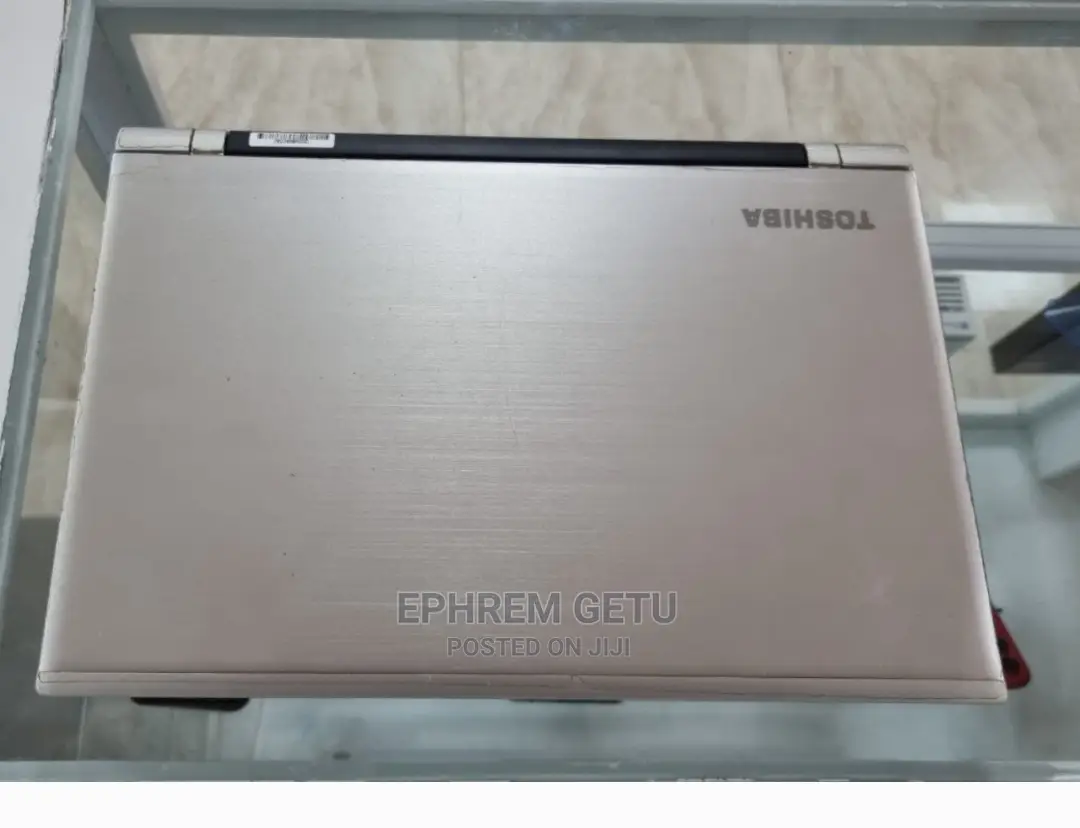 New Laptop Toshiba Satellite C55 12GB Intel Core I7 SSD 1T