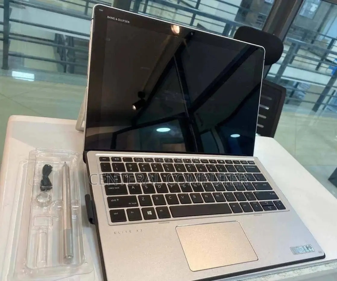 New Laptop HP Elite X2 1012 8GB Intel Core I5 SSD 256GB