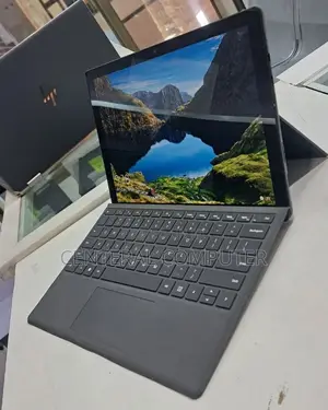 New Laptop Microsoft Surface Pro 6 8GB Intel Core I7 SSD 256GB