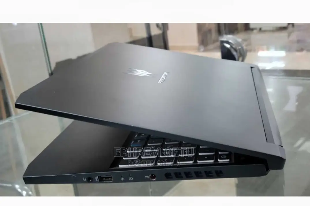 New Laptop Acer Predator Helios 300 16GB Intel Core i7 HDD+SSD 1T