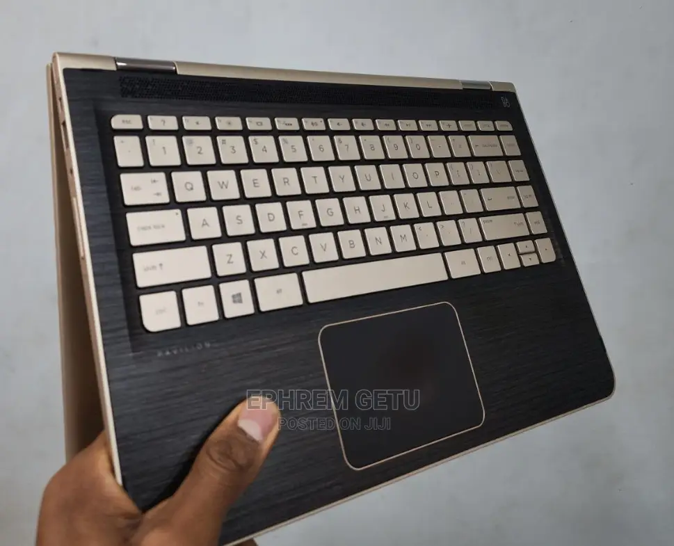 New Laptop HP Pavilion 13 X360 8GB Intel Core i5 SSD 256GB