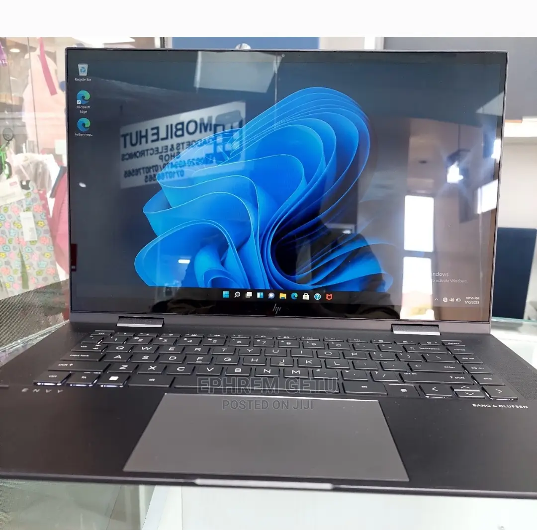 New Laptop HP Envy X360 8GB AMD Ryzen 7 SSD 512GB